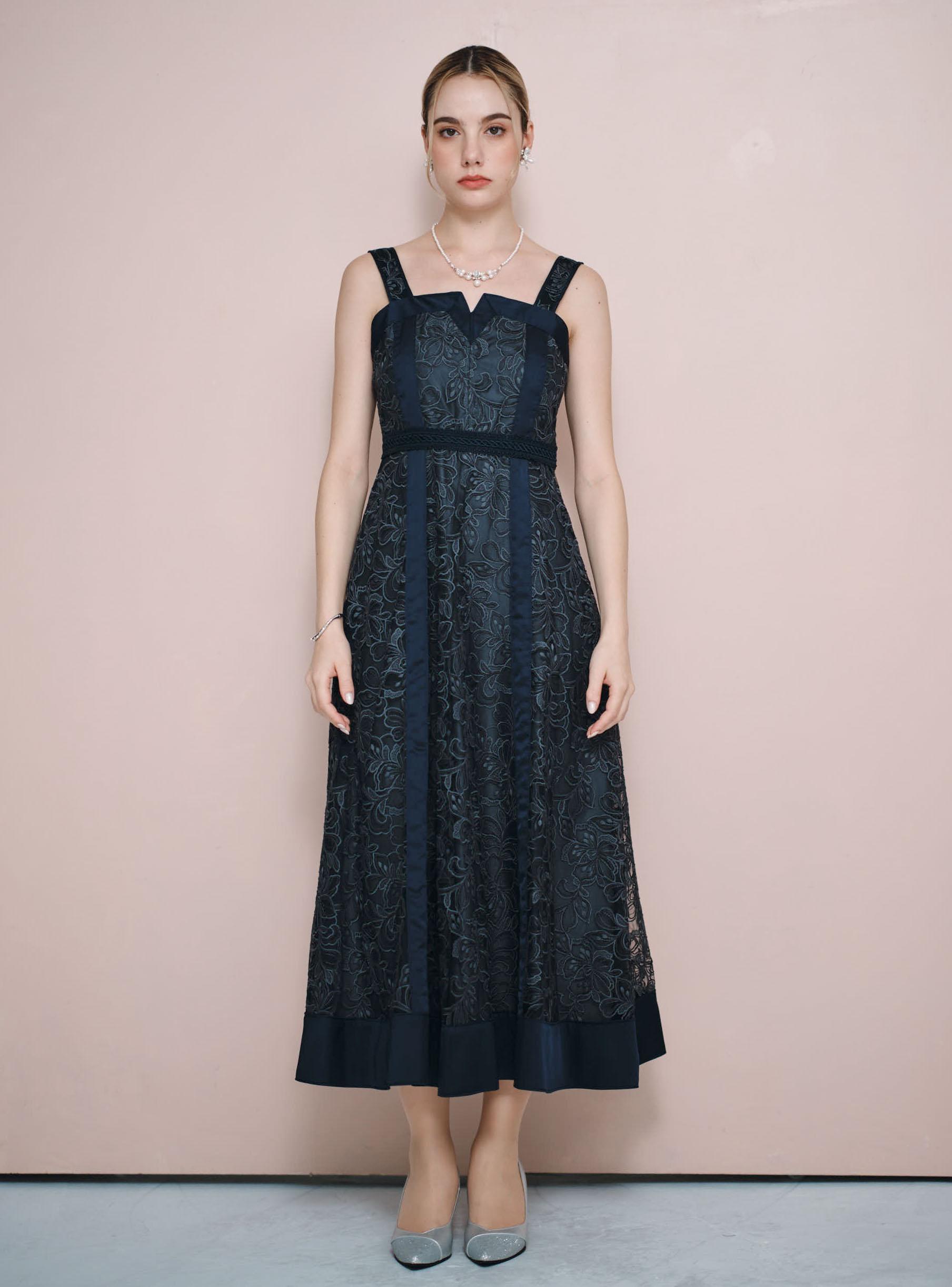 【MERCURYDUO】コード刺繍バックレースキャミワンピース の画像1