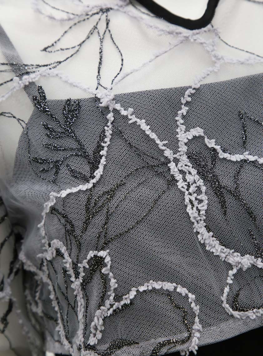 【AIMER】フラワーモール刺繍キーネックブラウス×Iラインキャミソールワンピース の画像5