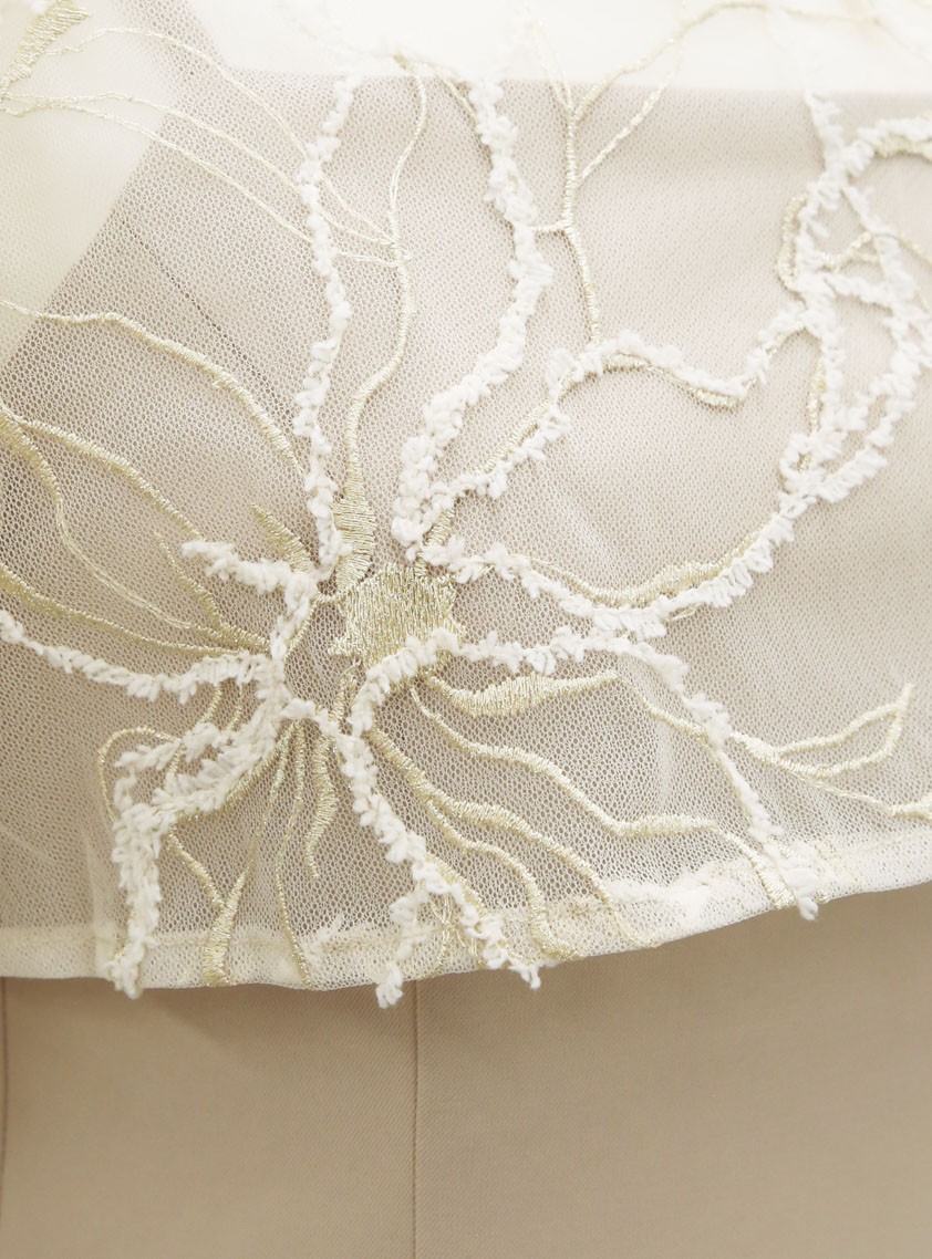 【AIMER】フラワーモール刺繍キーネックブラウス×Iラインキャミソールワンピース の画像11