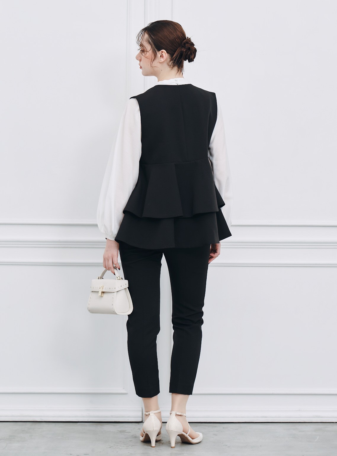 【CELFORD】ペプラムパールジレ・テーパードパンツセット の画像3