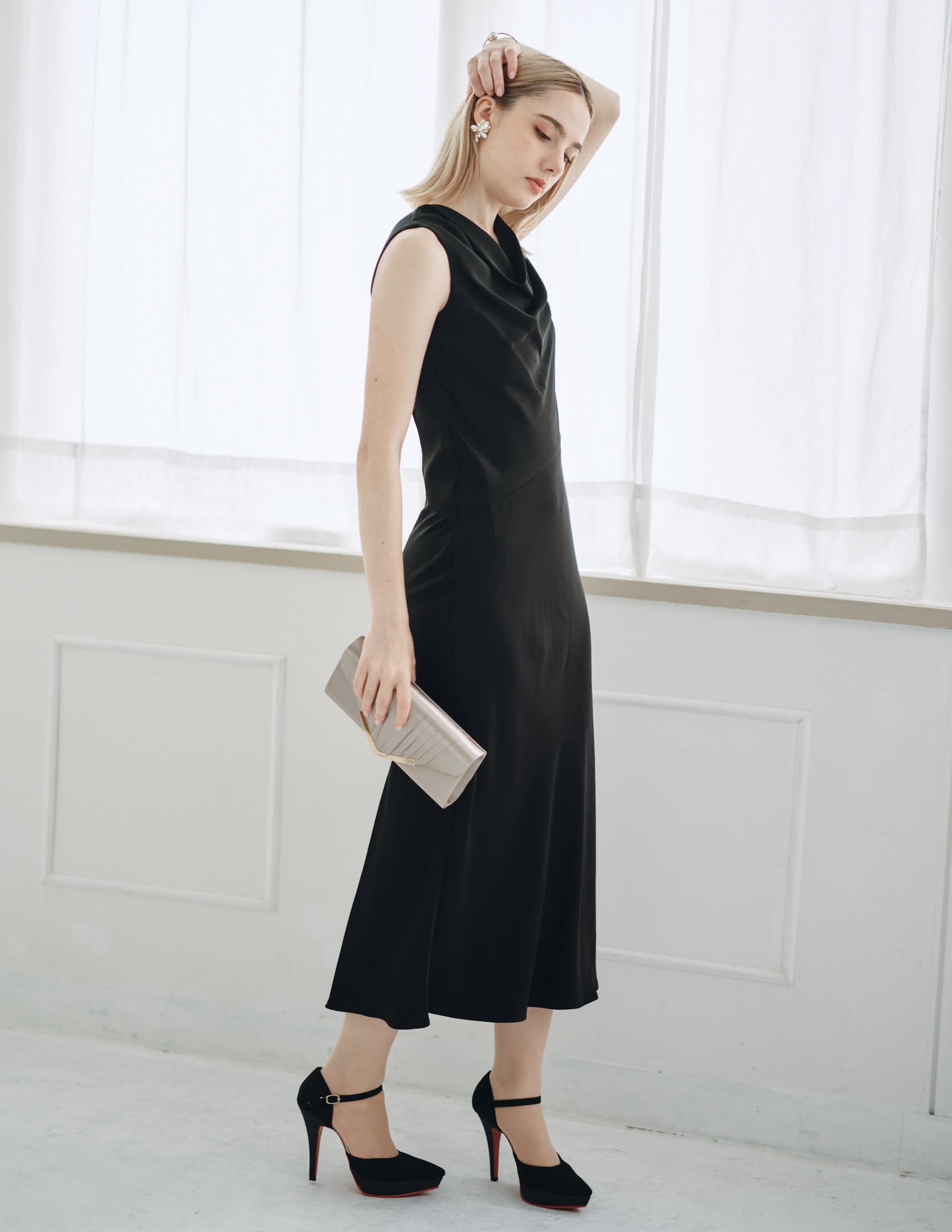【FRAY I.D】ドレープネックサテンワンピース の画像5