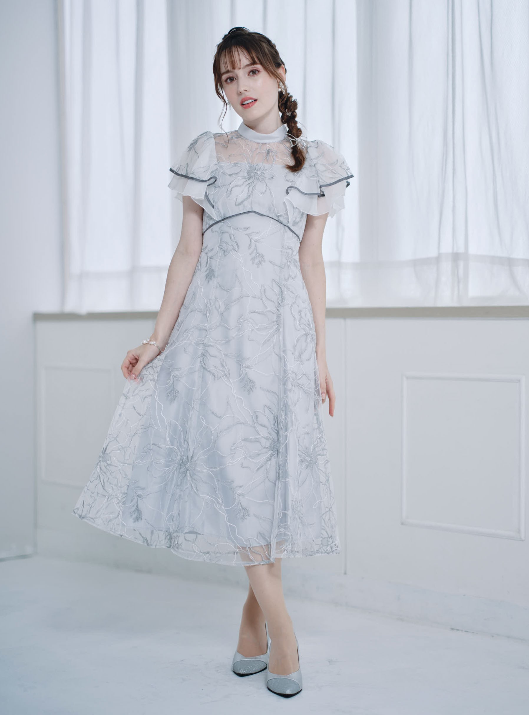 【MERCURYDUO】エンブロイダリーラッフルワンピース の画像1