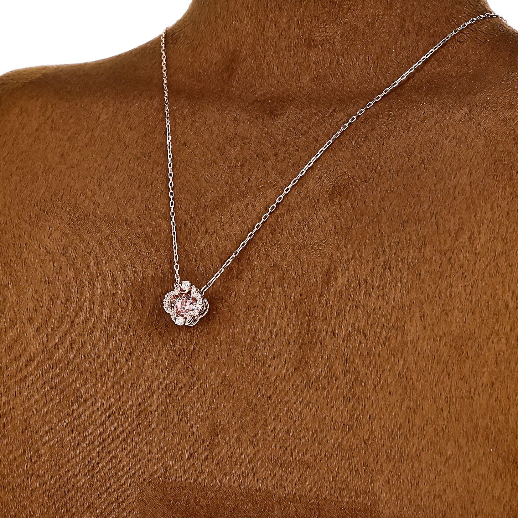 【SWAROVSKI】unaクローバーネックレス の画像1