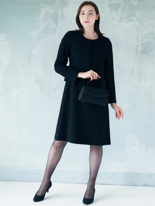 ノーカラーペプラムアンサンブルワンピース