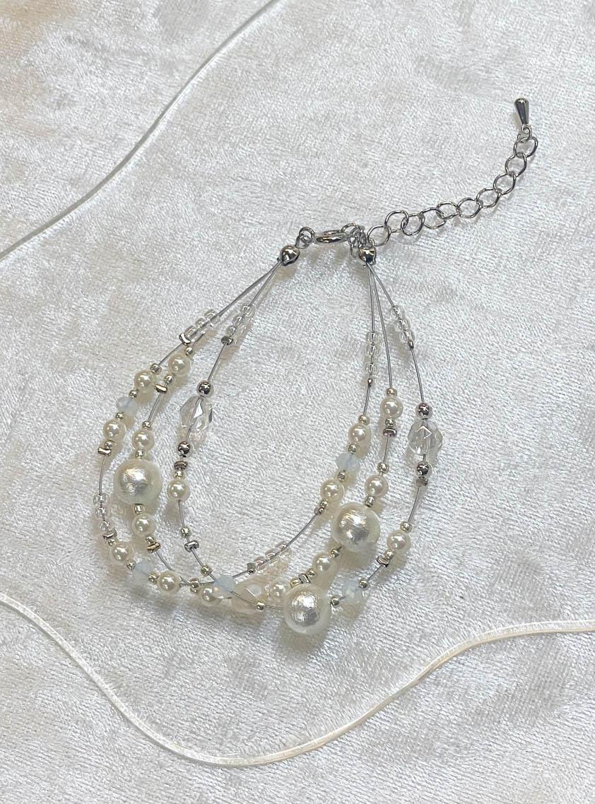 コットンパールビーズワイヤー 3連ブレスレット の画像1