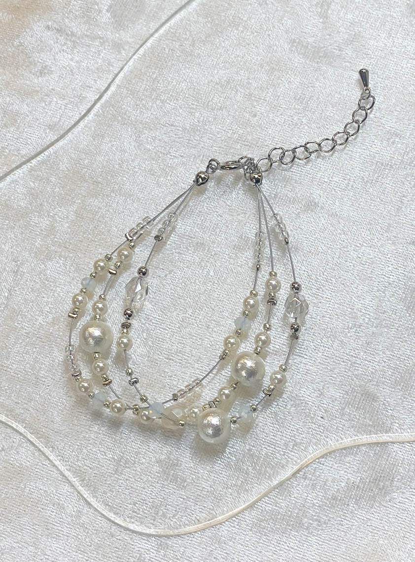 コットンパールビーズワイヤー 3連ブレスレット の画像1